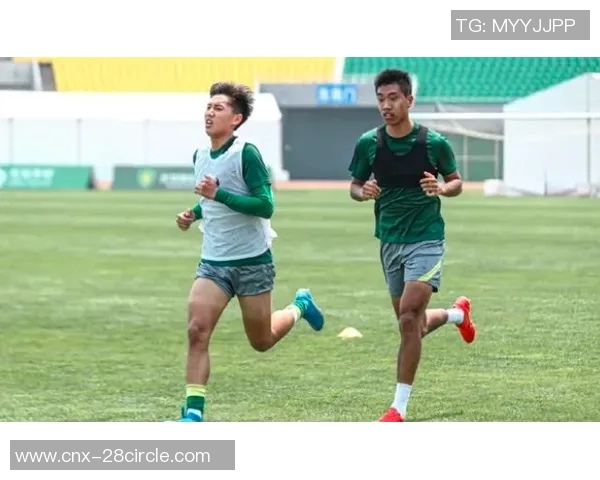 韩国足球运动员的崛起与挑战：从青训到国际赛场的奋斗历程