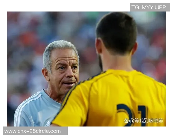 足球9号的传奇之路：从青涩少年到绿茵场上的耀眼明星